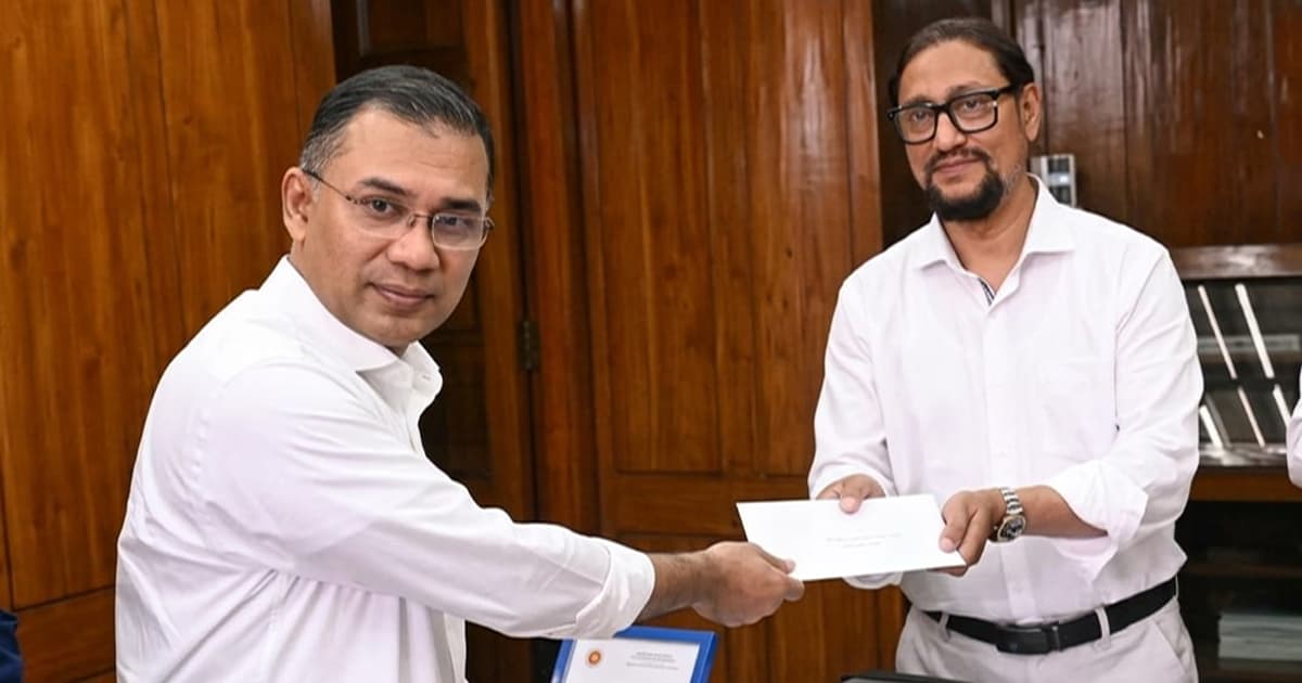 প্রধানমন্ত্রী অনুদান দিলেন চসিকের পরিচ্ছন্ন কর্মীদের