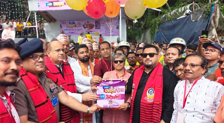 চট্টগ্রামে বর্ণাঢ্য কেন্দ্রীয় রথযাত্রা, সম্প্রীতির বন্ধনে মিলল হাজারো ভক্ত